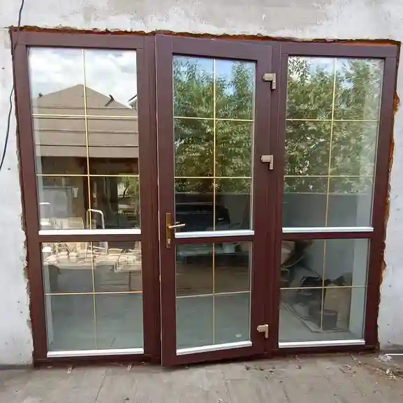 После покраски пластиковой рамы и дверей