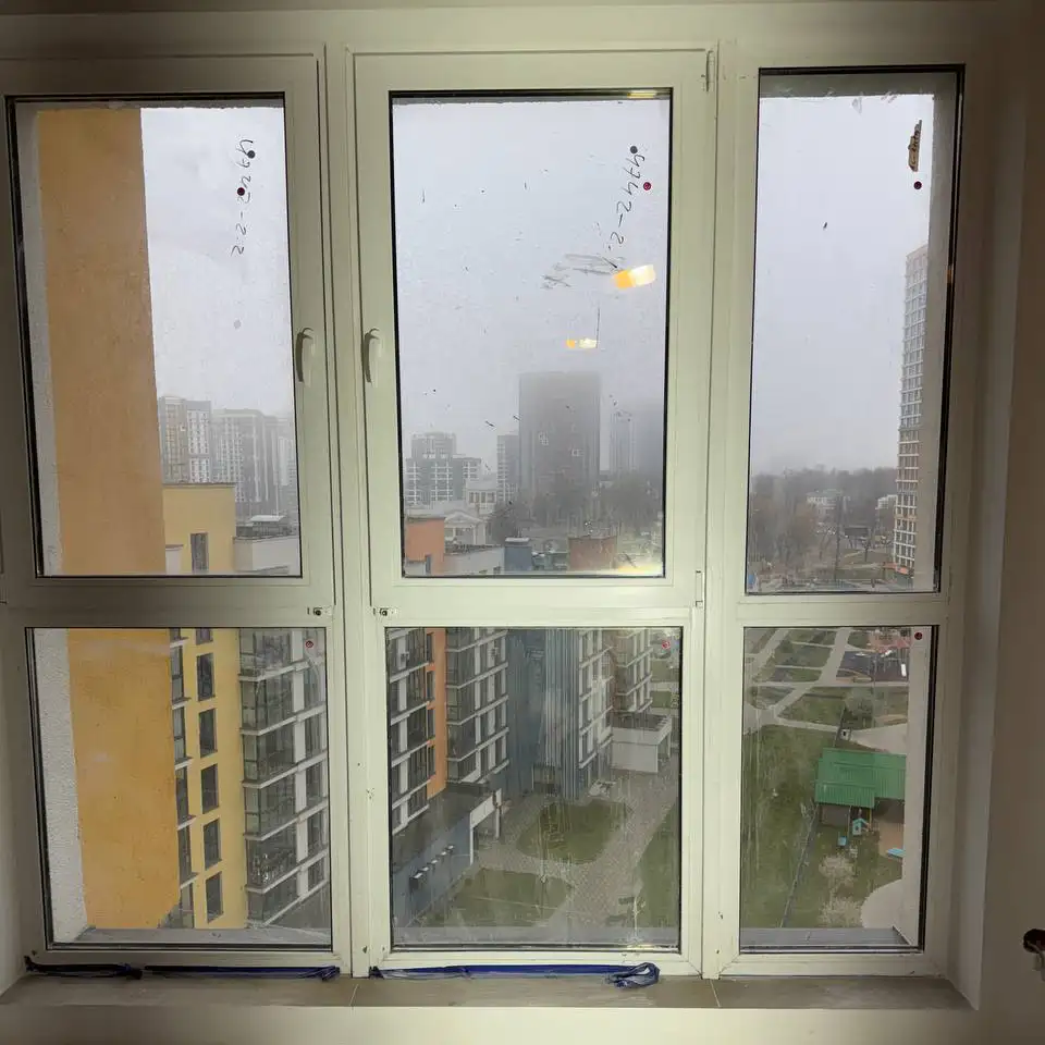 До покраски пластикового окна