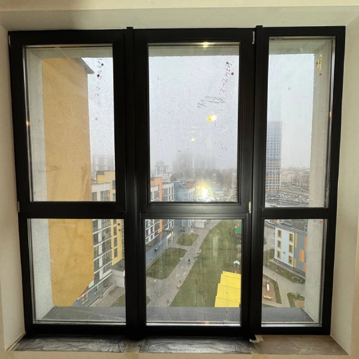 После покраски пластикового окна